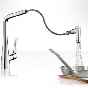 Hansgrohe_Metris_baterie_kuchenne_KitchenMixer_Handspray_Ambience1