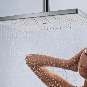 Hansgrohe_RainmakerSelect_460_overheadshower_People_Rain
